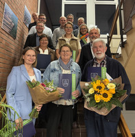 Die Ratsmitglieder Anja Freesemann, Johanne Modder, Georg Huisinga, Heike Meinders, Jens Völker, Ellen Bahne, Detlef Kolthoff, Dirk Gelder, Ihno Stumpe und Maria Frieling (fehlt auf dem Bild) sind verabschiedet worden.